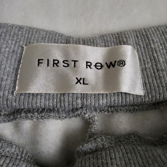 First Row Streetwear Flying Heart Graphic Gray Sweatpant Joggers - Picture 8 of 16